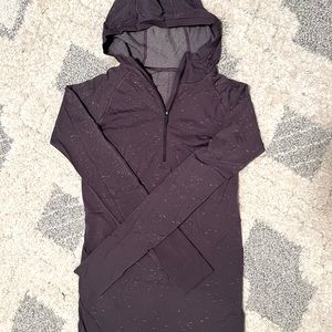 EUC lululemon speckled gray tech hooded swiftly 1/2 zip size 6